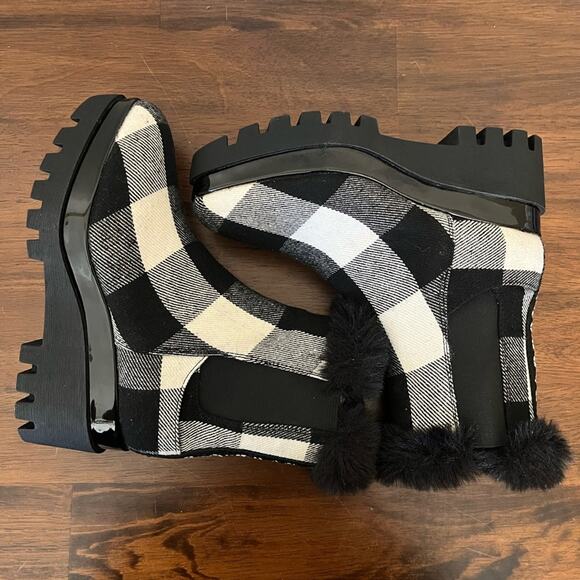 New DKNY Bax Chelsea Black Bootie Wedge Faux Fur Almond Toe Plaid Print academia - Picture 6 of 12